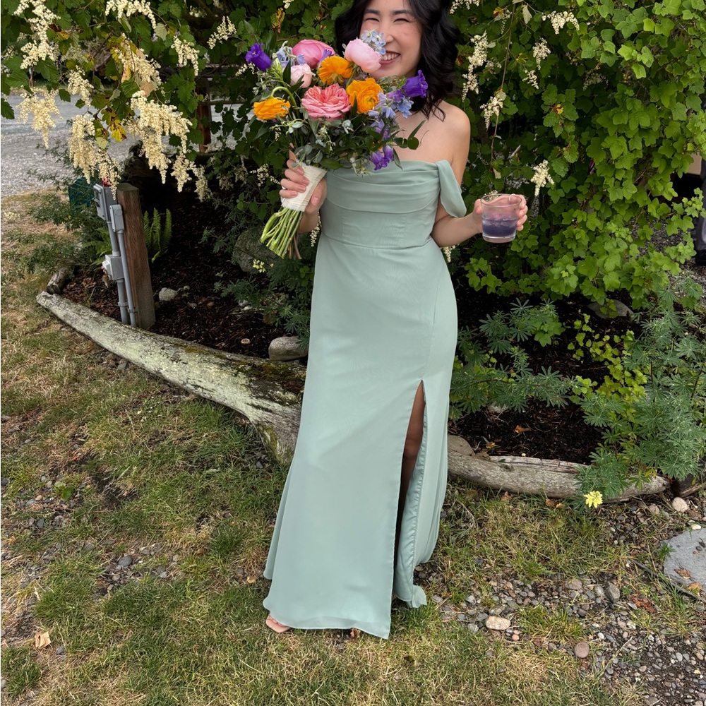 Elegant Mint Green Off-Shoulder Dress - Picture 3 of 7